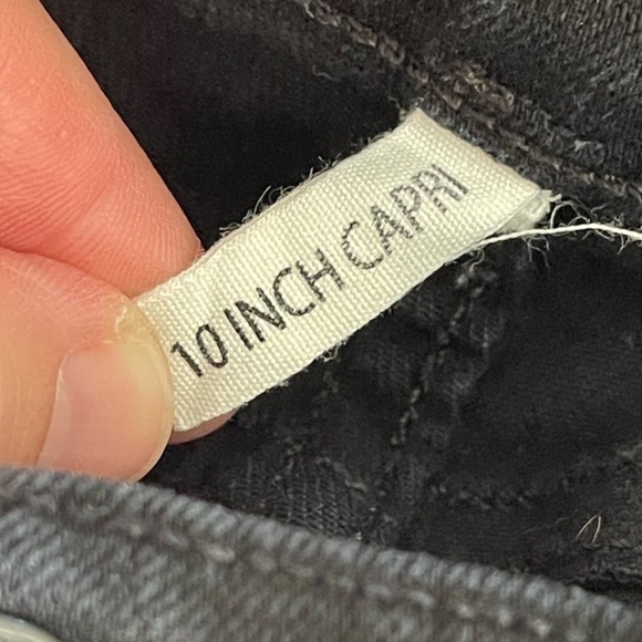 Rag and bone 10 inch Capri black raw jagged hem jeans - Picture 4 of 9